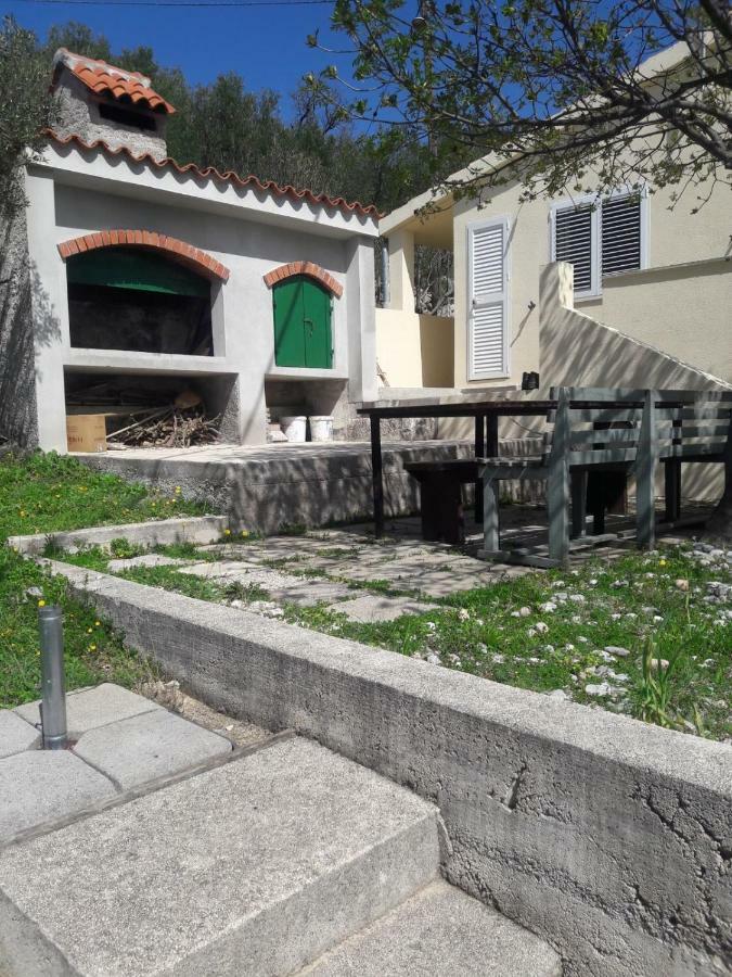 Apartment Mate Starigrad Paklenica Exterior photo